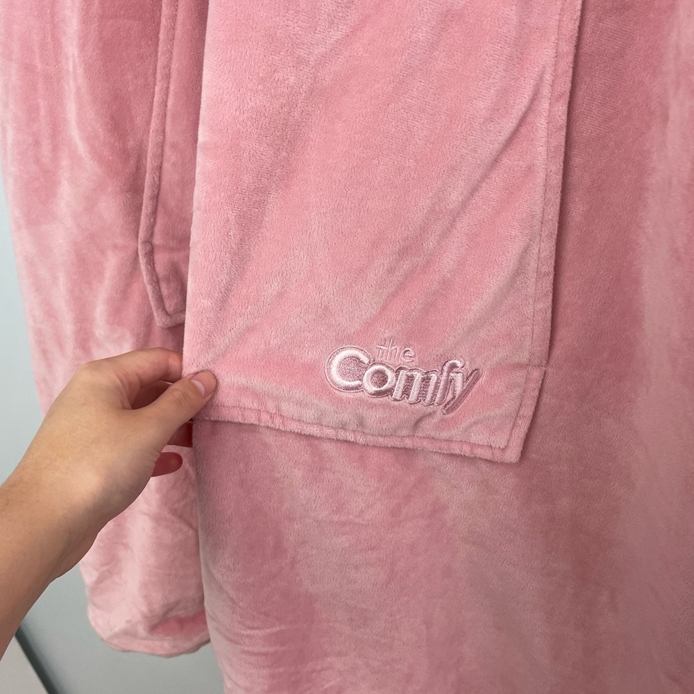 The Comfy Plush Pink Wearable Blanket W/ Slippers